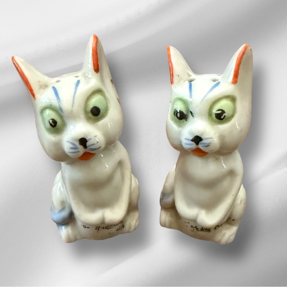 Vintage Cats Salt & Pepper Shakers‎